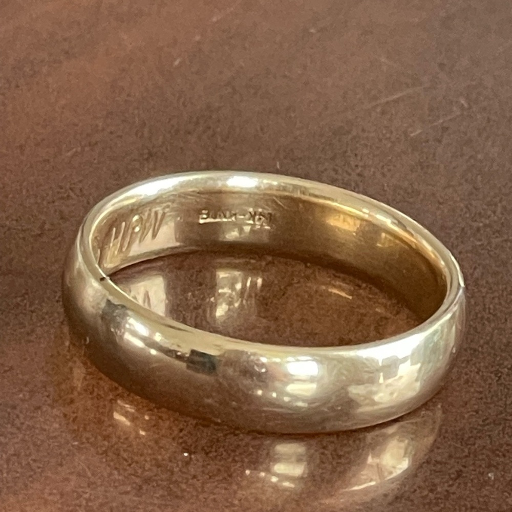 Solid 14k yellow gold band - Picture 4 of 5